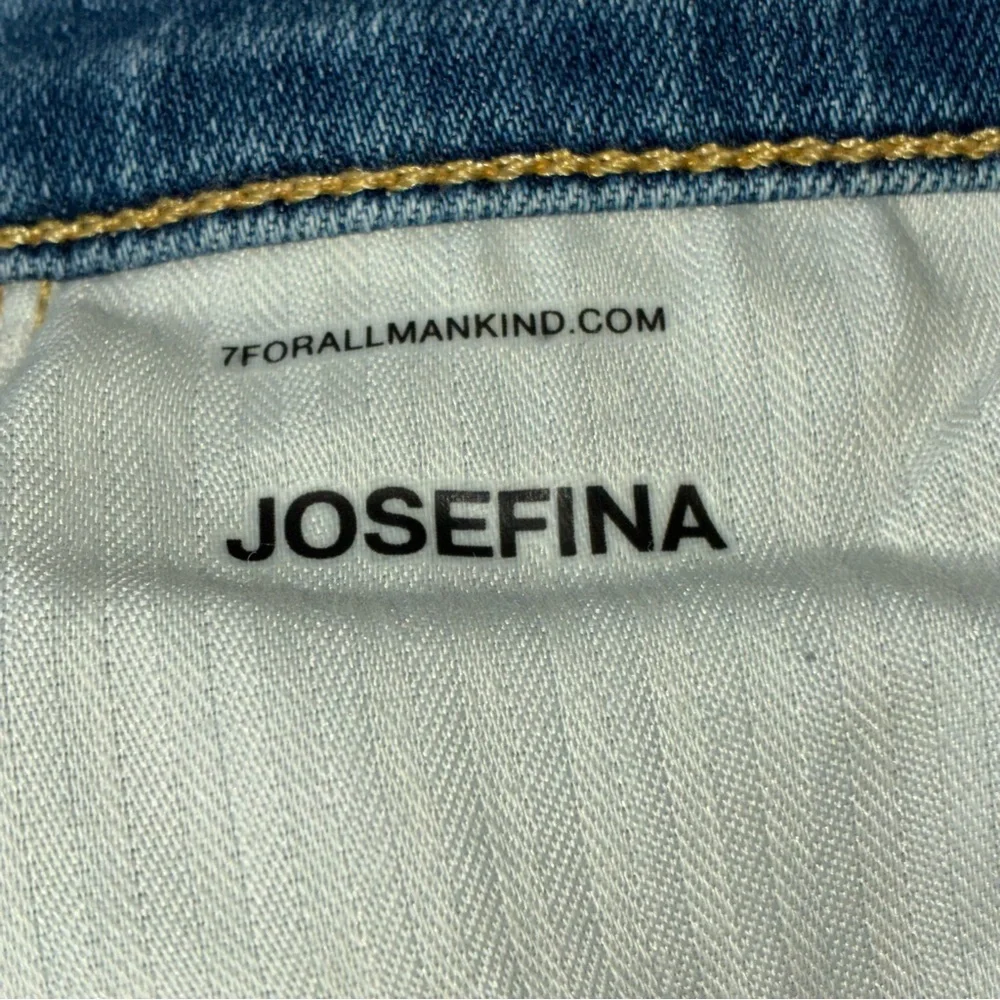 7 FOR ALL MANKIND JOSEFINA FEMININE BOYFRIEND JEANS NWT - Picture 5 of 11